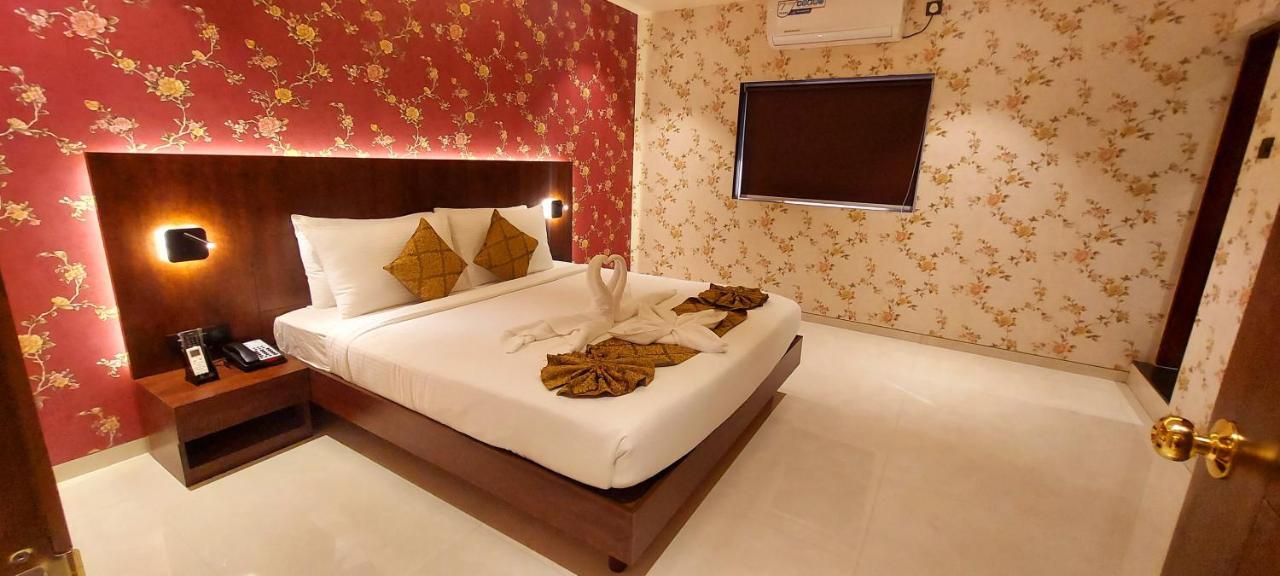 Hotel Madhuban Silvassa Eksteriør billede