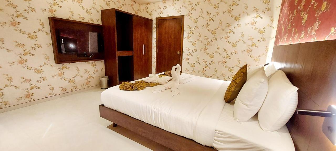 Hotel Madhuban Silvassa Eksteriør billede