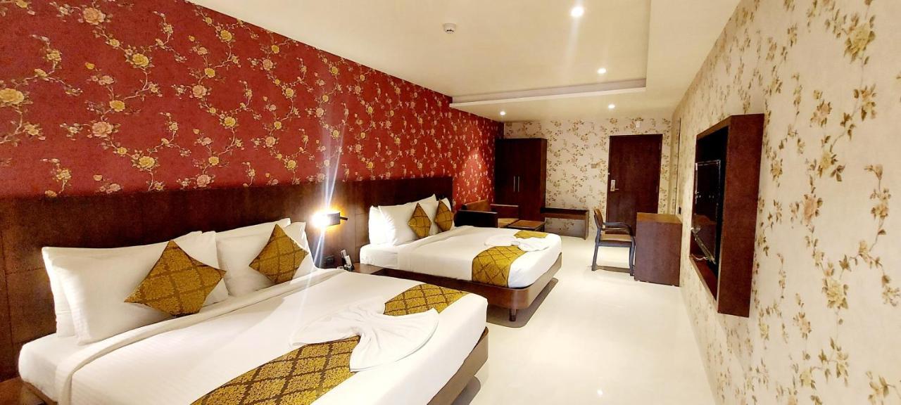 Hotel Madhuban Silvassa Eksteriør billede