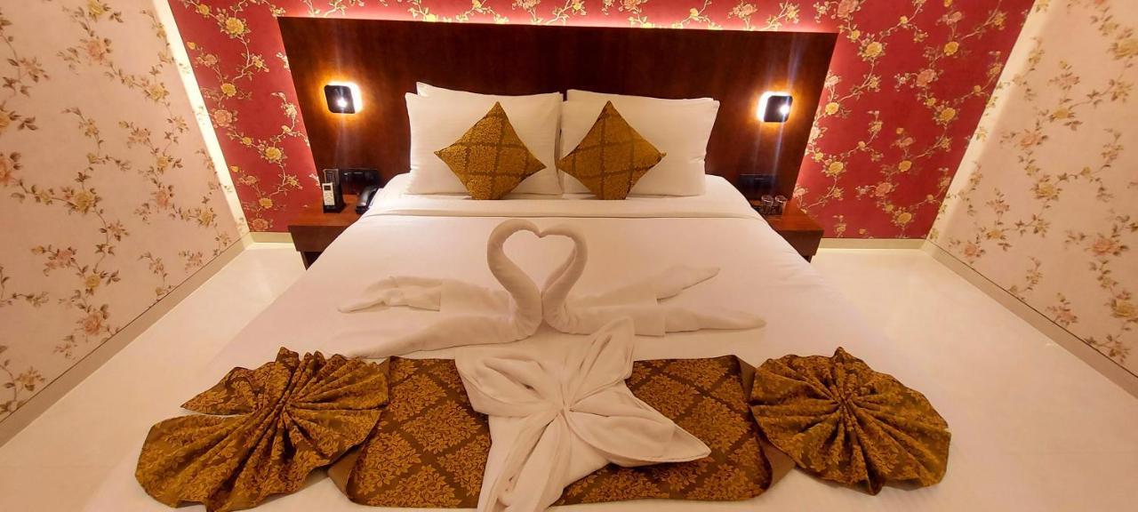 Hotel Madhuban Silvassa Eksteriør billede